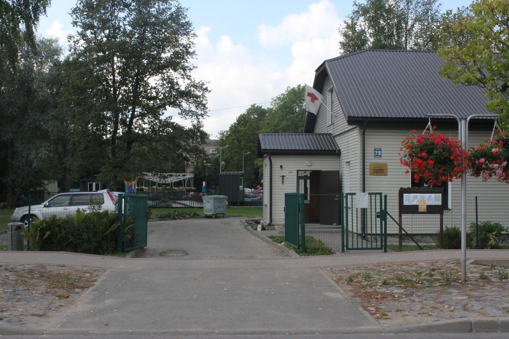 Latvijas Sarkana Krusta Viesnica Rēzekne Buitenkant foto