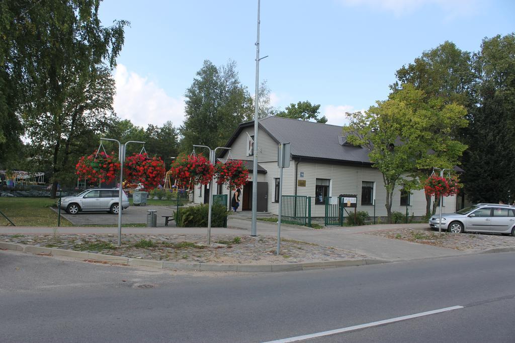 Latvijas Sarkana Krusta Viesnica Rēzekne Buitenkant foto