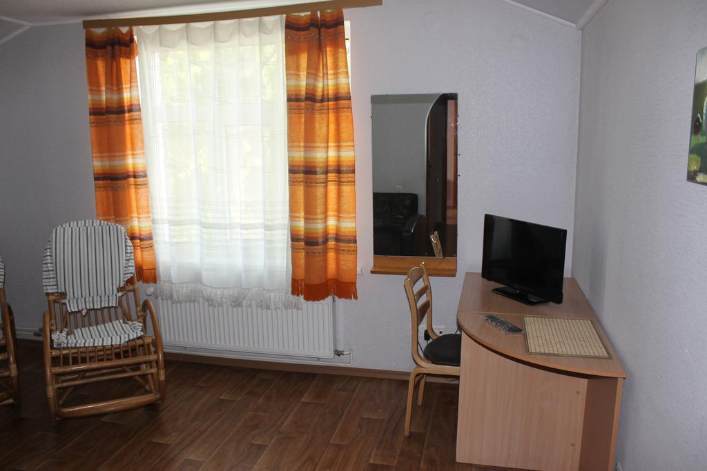 Latvijas Sarkana Krusta Viesnica Rēzekne Kamer foto