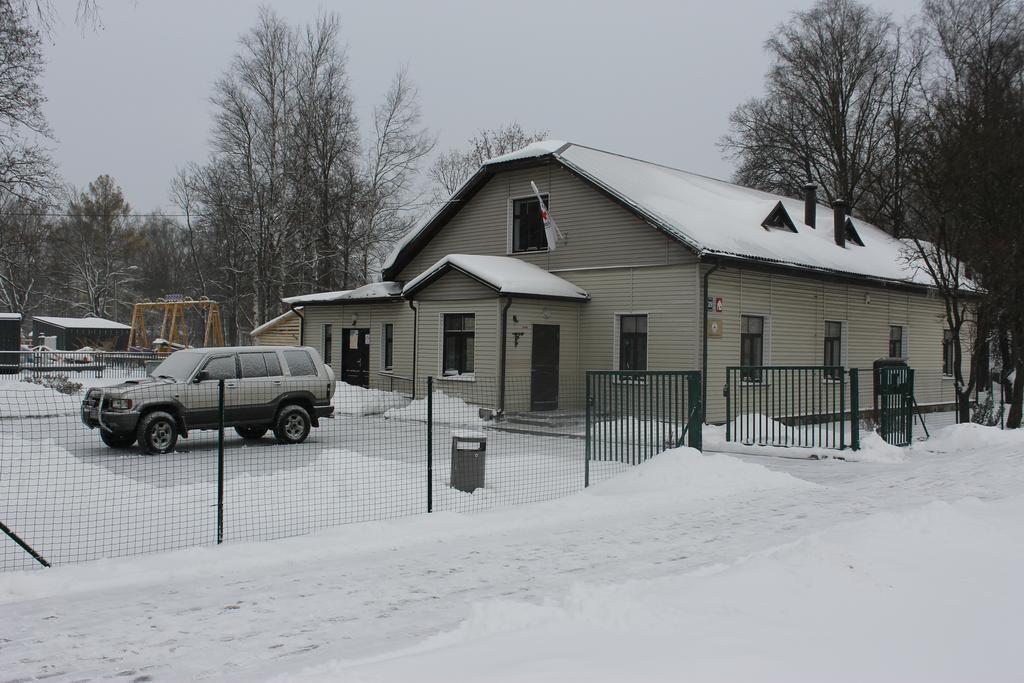 Latvijas Sarkana Krusta Viesnica Rēzekne Buitenkant foto